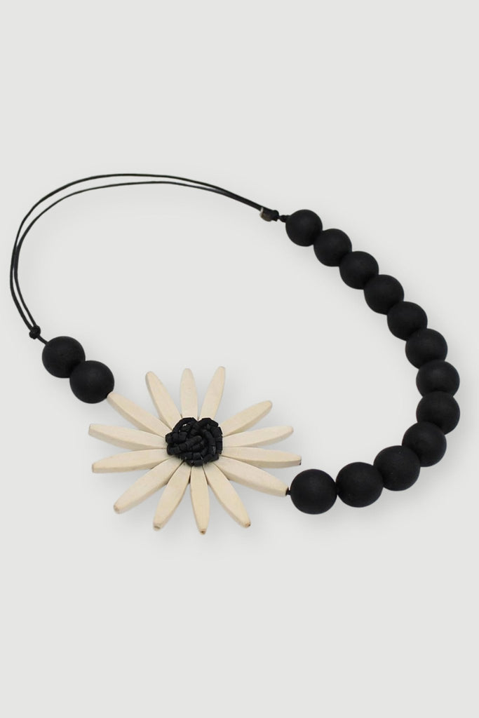 Chunky Flower Necklace - White - Sylca - The Wardrobe