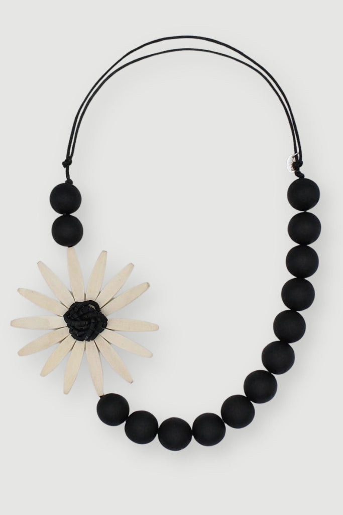 Chunky Flower Necklace - White - Sylca - The Wardrobe