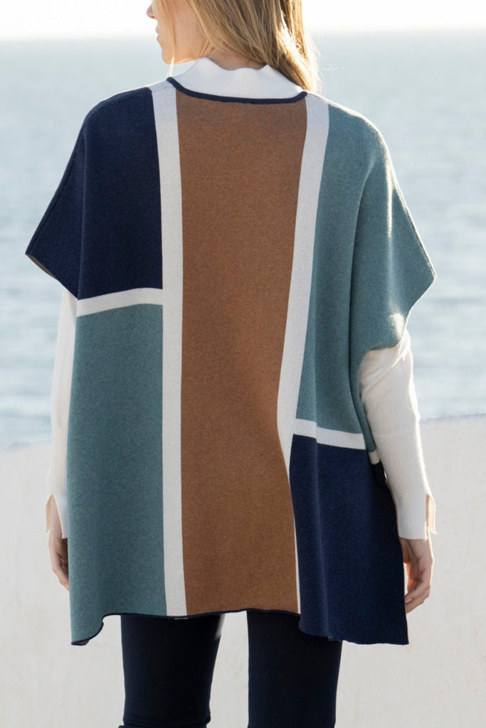 Kenna Cape (One - Size) - Marble - The Wardrobe