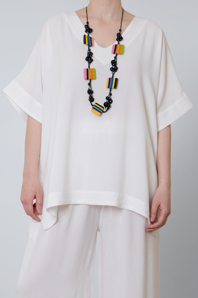 V-Neck Top - White - Dairi - The Wardrobe