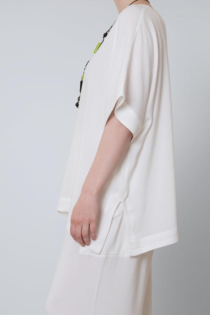 V-Neck Top - White - Dairi - The Wardrobe