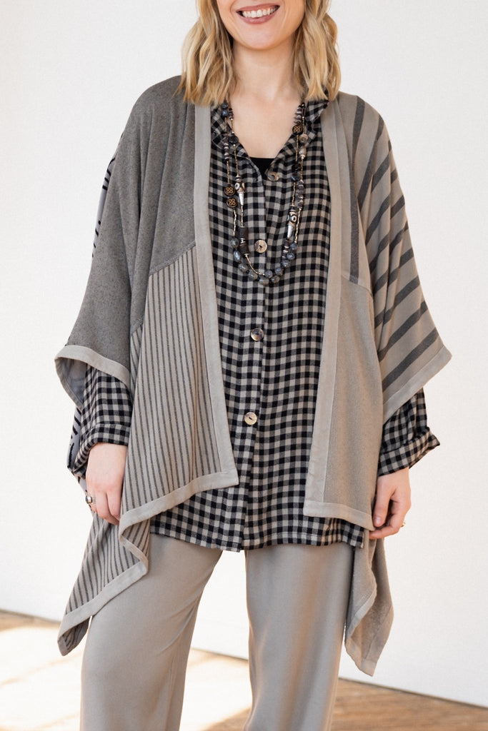 Printed Ruana - British Taupe - Dairi - The Wardrobe