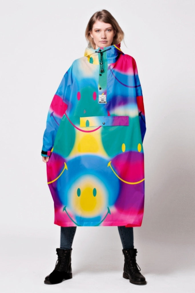 Rain Poncho - Rainbow Art x Smiley - Rainkiss - The Wardrobe