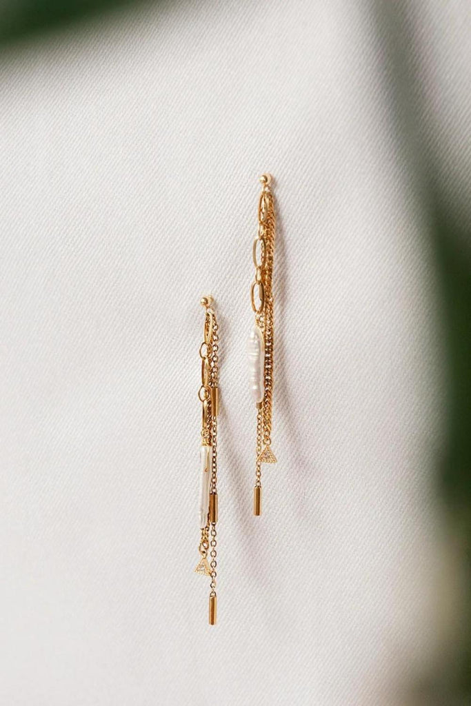 Trellis - Gold Chains & Pearl Earrings - WellDunn - The Wardrobe