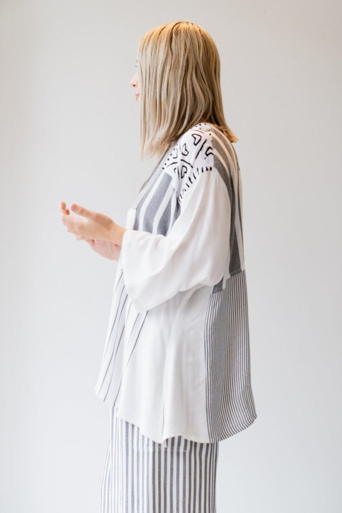 V-Neck Top - White - Dairi - The Wardrobe